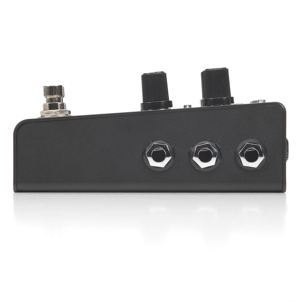 DigiTech TRIO Plus Band Creator Generates Bass & Drum Parts That Match Your Song With 12 Music Genres, 12 Song styles, 5 Different Song Parts + Built-In Guitar Effects!